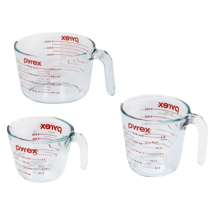 Pyrex glass measuring cups